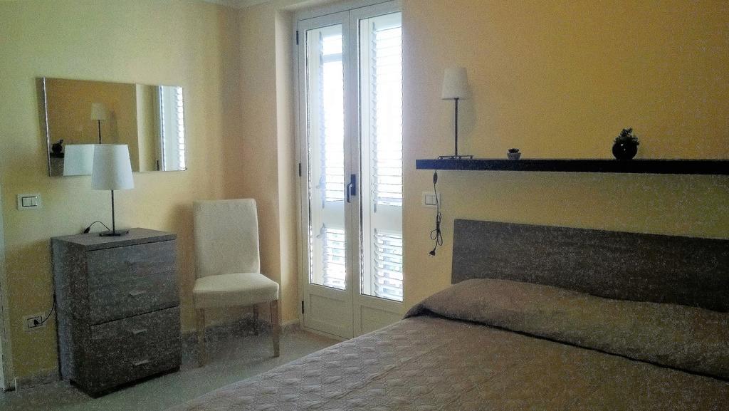 La Terrazza Sul Borgo Bed and Breakfast Serracapriola Eksteriør billede